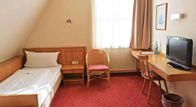 Landhotel Ölmühle, Забронировать Отель Mömbris Шпессарт