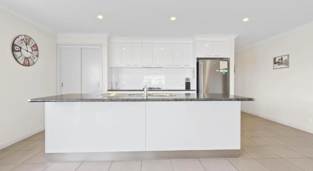 Коттедж Pelican House - Modern Family Retreat