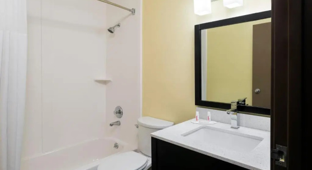 Номер Standard Super 8 by Wyndham Marietta