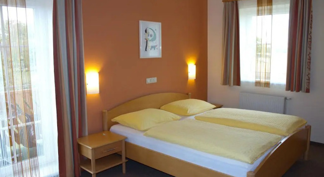 KEPPERHOF, Hotel Garni ***, Book Hotel Bad Waltersdorf East Styria