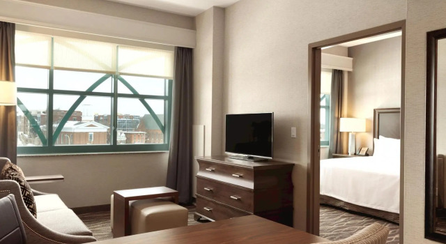 Люкс Embassy Suites Saratoga Springs