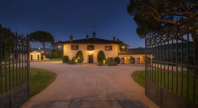 Villa Sant'Isidoro 8, Book Villa Villaer i Todi, Villa