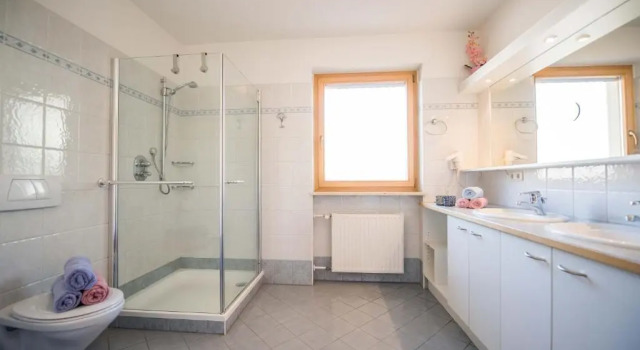Апартаменты Hotel Kranebitt B&B