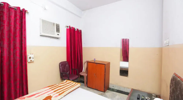 SPOT ON 45472 Hotel Savitri, Book Hotel Deoghar Jharkhand