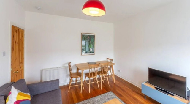 Newly Renovated Stockbridge Apartment for a Great Price, Забронировать Апартаменты/квартира Апартаменты Эдинбурга, рядом с St George's West Church, Апартаменты/квартира
