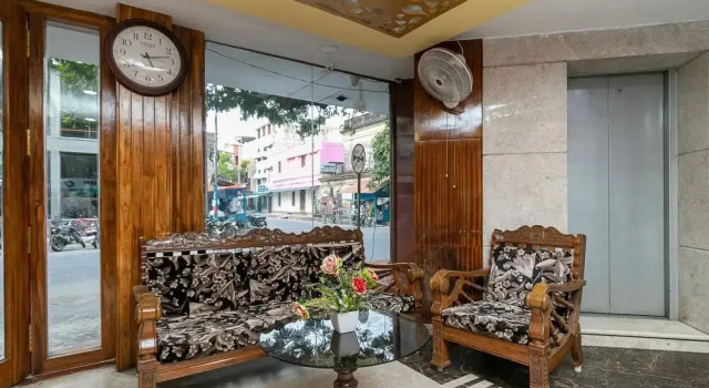 Golden Inn by OYO Rooms