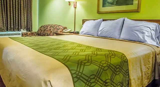 Двухместный номер Standard Econo Lodge Pittsburgh