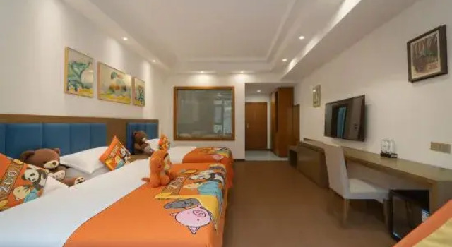 Семейный номер Standard Lixian Bipeng Shiguang Hot Spring Hotel