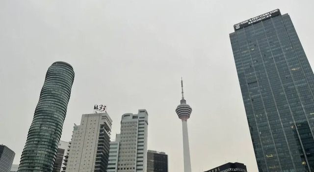 Vortex Suites KLCC by Luna