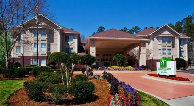 Кровать в общем номере Holiday Inn Hotel and Suites Peachtree City by IHG