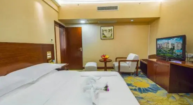 Люкс Deluxe Huatai Hotel