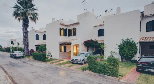 Vila Mourisca, Rezerwuj Hotel Hotele w Porches z basenem, Basen