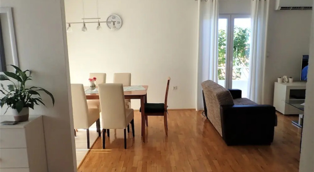 Apartments Maialena-modernly Furnished and With Nice Garden