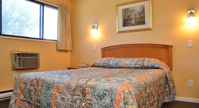 Двухместный номер Deluxe Canadas Best Value Inn Kelowna
