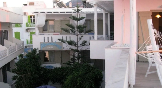 Alexandra's Rooms