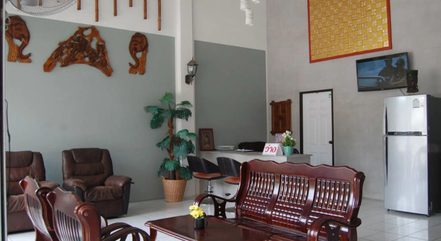 Sea & Sand Guesthouse and Restaurant
