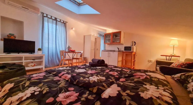 Студия Old Town Apartments