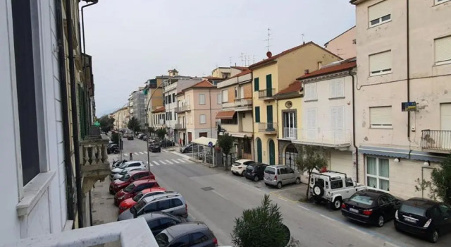 Foscolo 27 a 100 M Dal Mare
