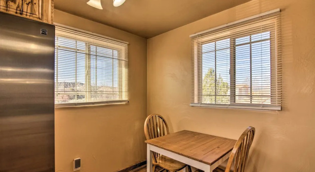 Коттедж Cozy Home w/ Canyon Views: 2 Mi to Grand Staircase
