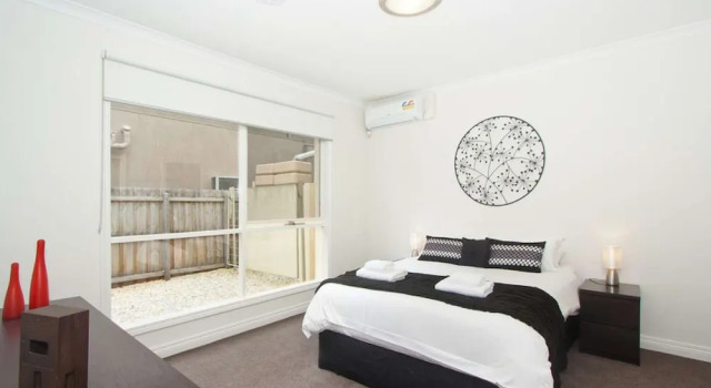 Апартаменты Smart Caulfield Townhouse
