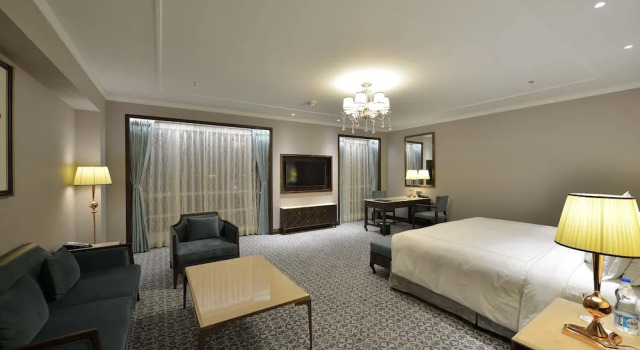 Номер Luxury Taj Skyline Ahmedabad