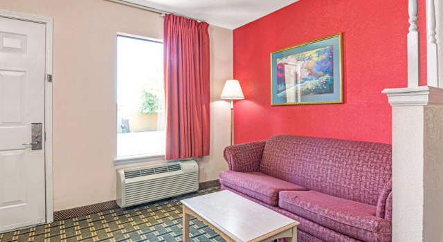 Days Inn & Suites by Wyndham Osceola AR, Boek Mini-hotel Hotels in Missouri met zwembad, Zwembad