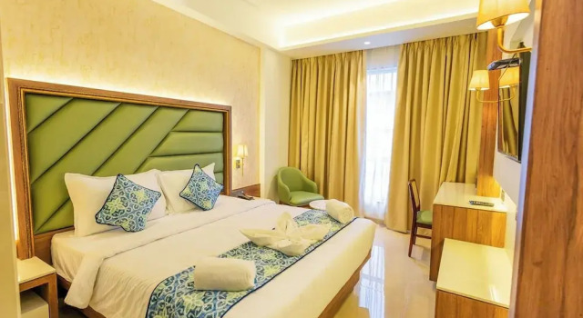 Номер Premium с видом на город Shera Hotels & Banquets