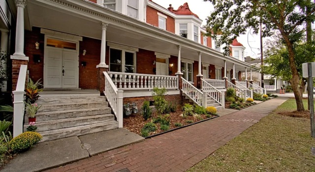 Elegant Brick 2 BR in downtown Savannah, Забронировать Отель Бизнес-отели Саванны, рядом с Музей африканского искусства в городе Саванна, 4* 5*