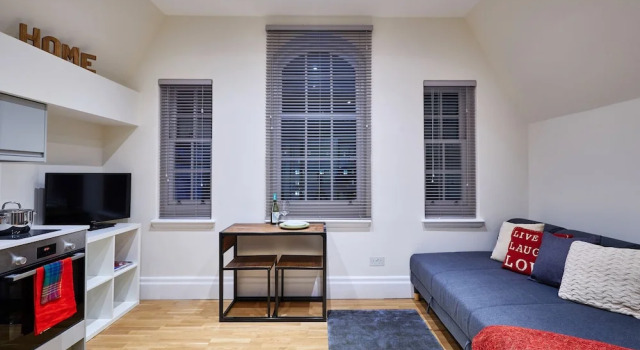 Stylish Studio Flat in Kings Cross, Забронировать Отель Отели Англии 3 звезды, 3*