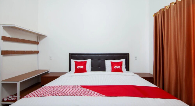 Люкс Deluxe OYO 1819 Aries Hotel