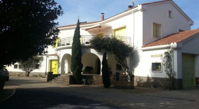 Le Clos Saint André, Book Hotel Hotels in Vermillion Coast with Parking, Parking