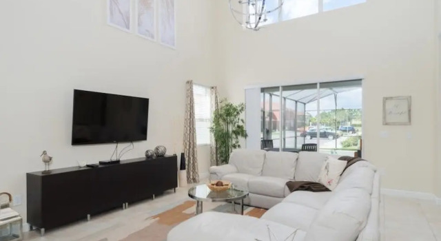 Amazing and spacious 5 bedroom home, Book Hotel Hoteller i Four Corners med pool, Swimmingpool