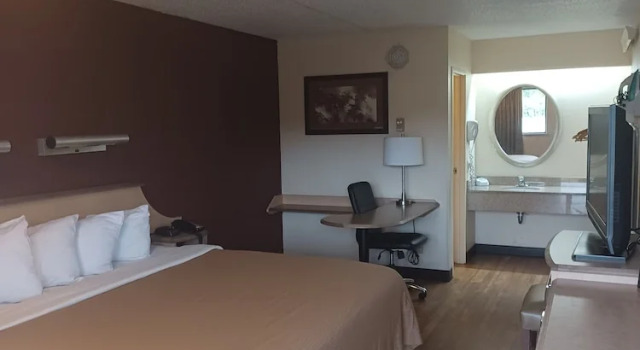 Двухместный номер Superior Red Oak Inn Detroit Metro Airport - Belleville