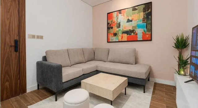 Апартаменты Trendy & Cozy 1 BR Apartment in Almughrizat