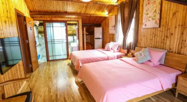 Люкс с 2 комнатами с красивым видом из окна Zhang's Garden Hostel