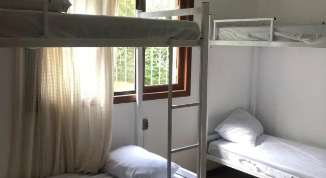 Кровать в общем номере (женский номер) Sea Wolf Surf Hostel Campeche