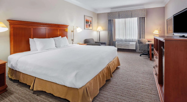Двухместный номер Standard Days Inn by Wyndham Altavista