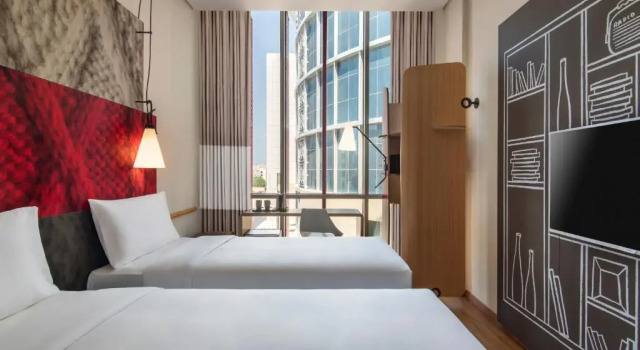 Standard Twin room ibis Doha