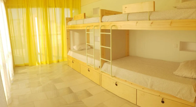 Bett im Wohnheim mit Balkon NEX Hostel