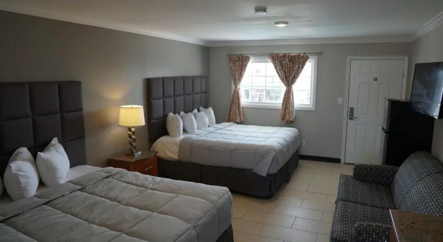 Полулюкс Sunrise Inn