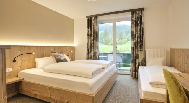Двухместный номер Comfort c 1 комнатой с балконом и с видом на сад Hotel Sommerhof