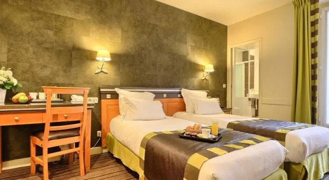 Номер Adjacent Side by Side Hôtel Mondial
