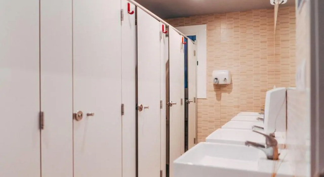 Кровать в общем номере (женский номер) Black Swan Hostel Barcelona