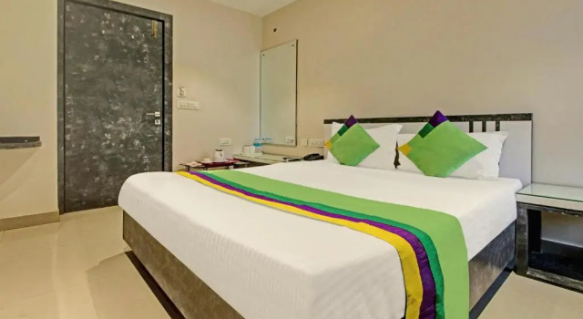 Двухместный номер Economy Treebo Glassotel Near Ruby Hospital
