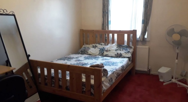 Коттедж с 2 комнатами House with a garden in Arnos Grove