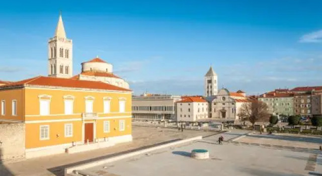 B&B Domus Romana, Забронировать Отель «постель и завтрак» Задар Задарская жупания, рядом с Пляж Голден Вейв