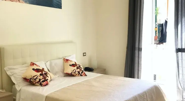 Standard Dreier Zimmer mit Balkon Speranzella 86