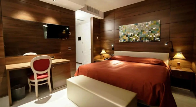 Двухместный номер Standard Family Center Hotel