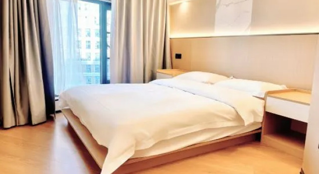 Люкс Jinnang Fanyu Hotel (Kunming Wuyue Plaza Jinchuan Road Subway Station)