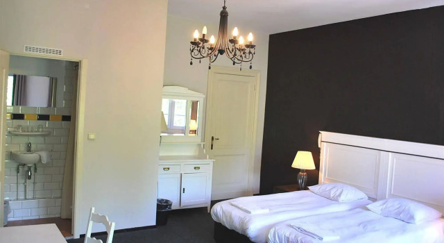 Hotel1875, Rezerwuj Hotel Hotele w Bruksela z parkingiem, Parking